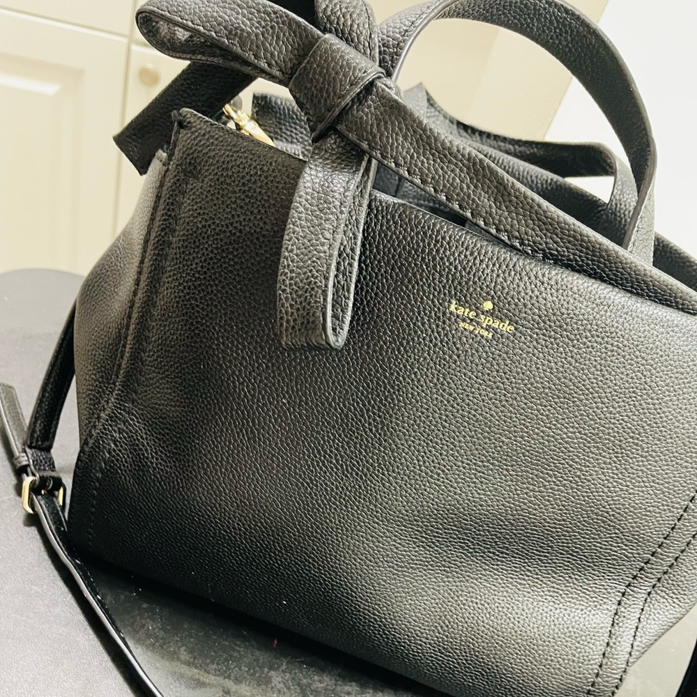 Mediun bag size , good condition.